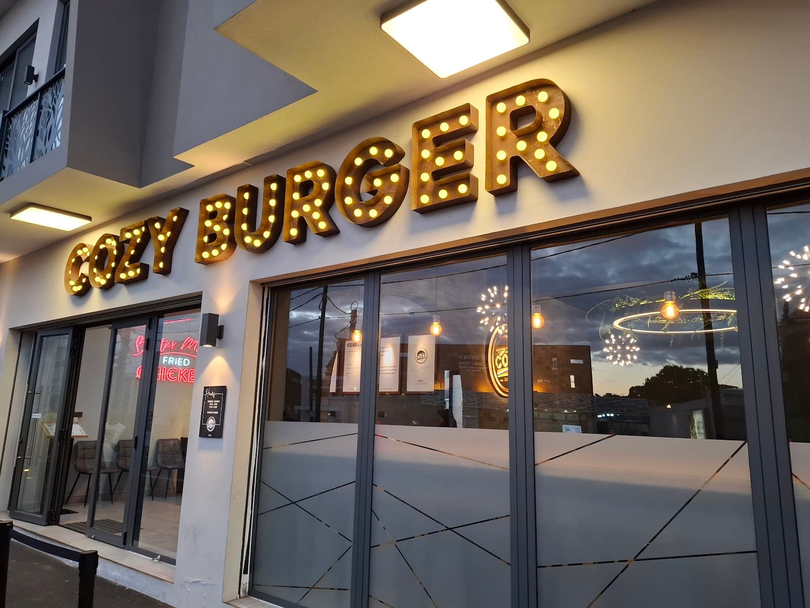 Cozy Burger